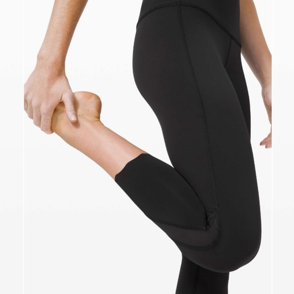 lululemon athletica Wunder Under Cropped Leggings With Scalloped Hem